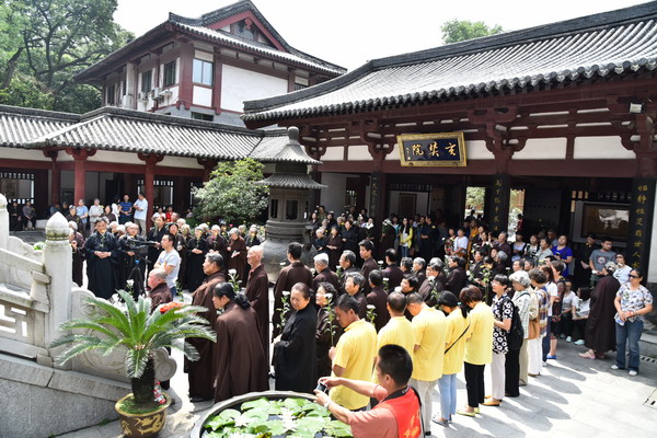 灵谷寺隆重举行真慈长老圆寂十周年追思法会|南京清凉寺